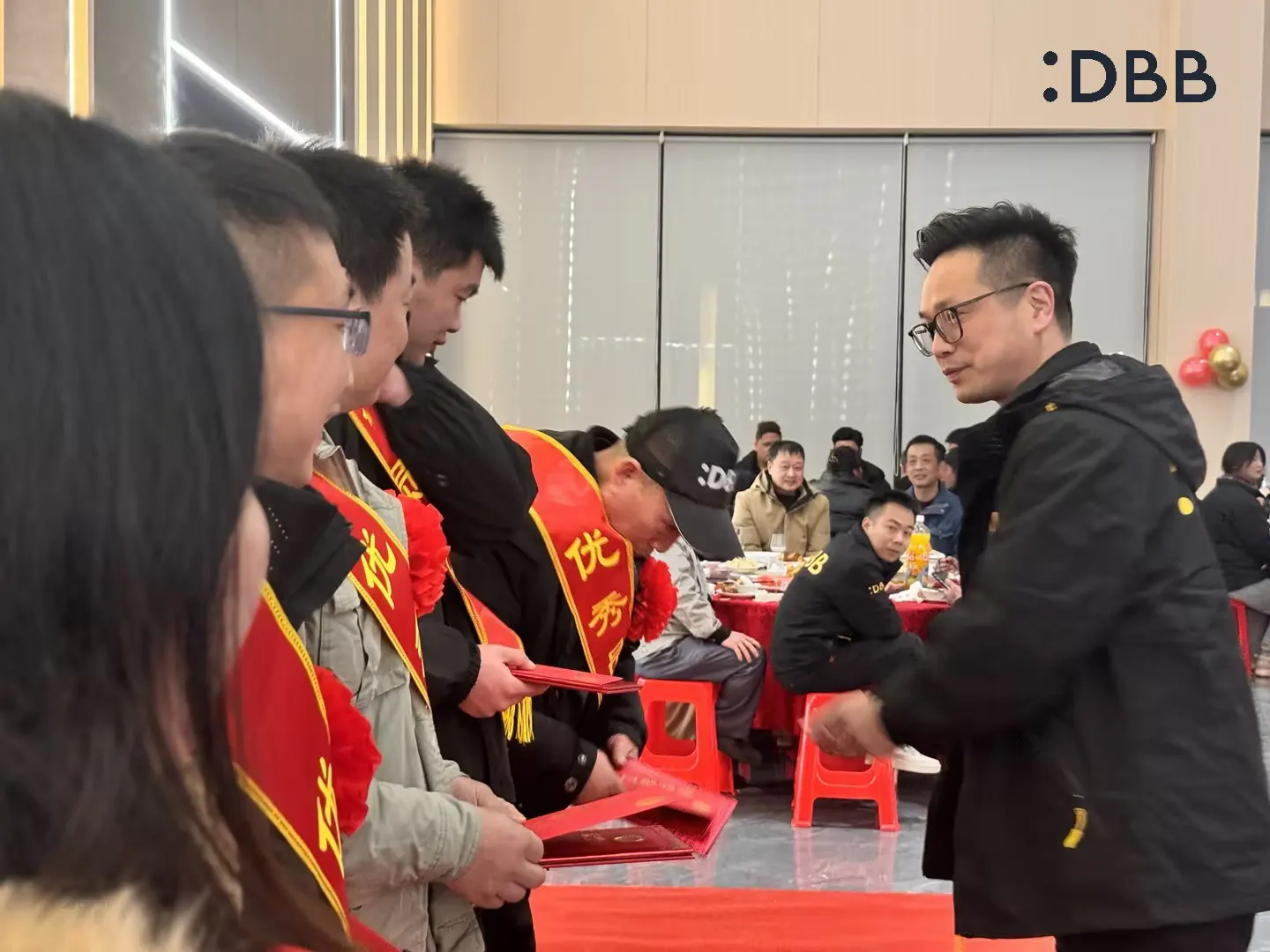 Hand in Hand丨DBB 2025 Annual Meeting Ceremony 32 Excellent-employees2