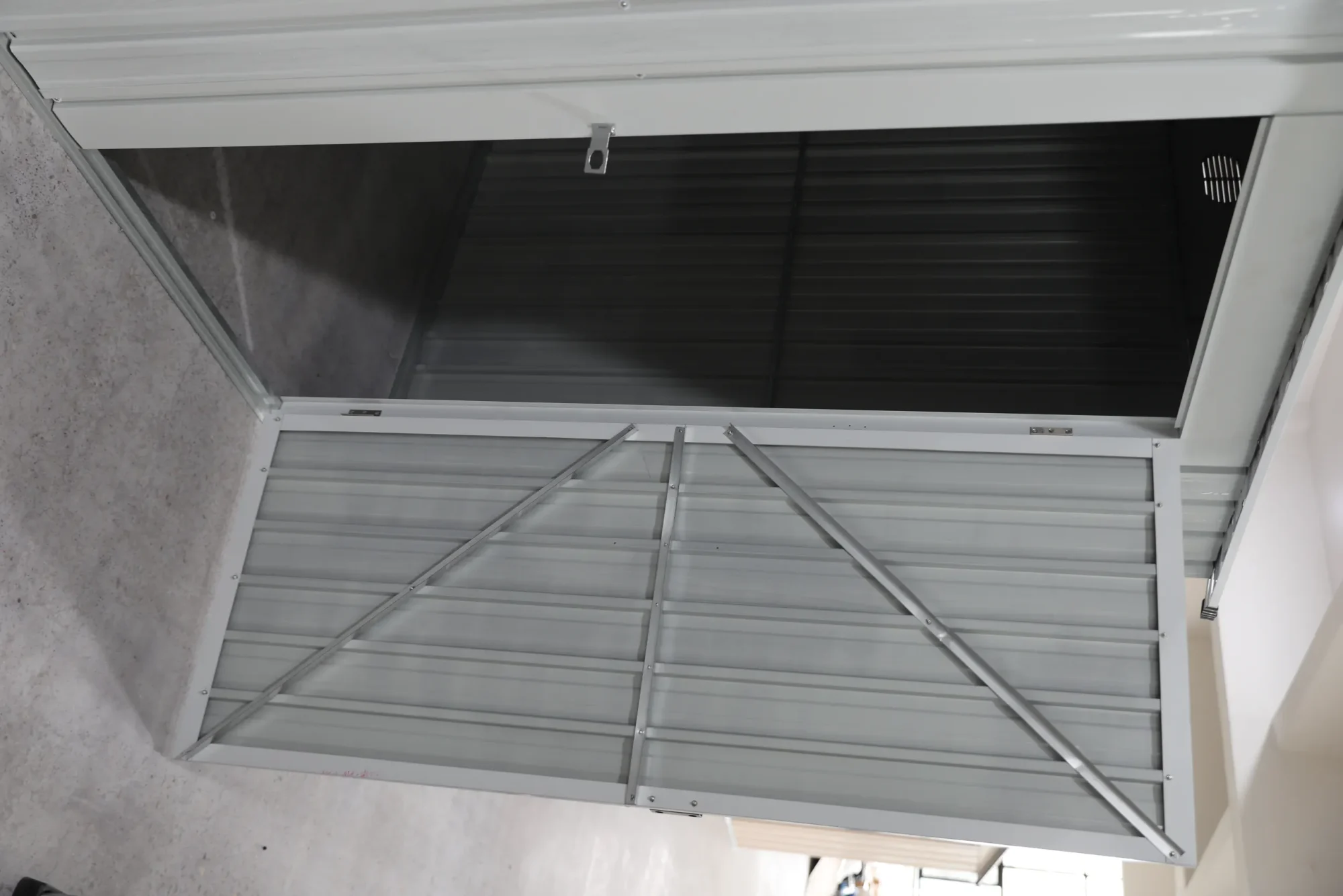 10x20-ft-single-car-metal-garage-scene-1-1