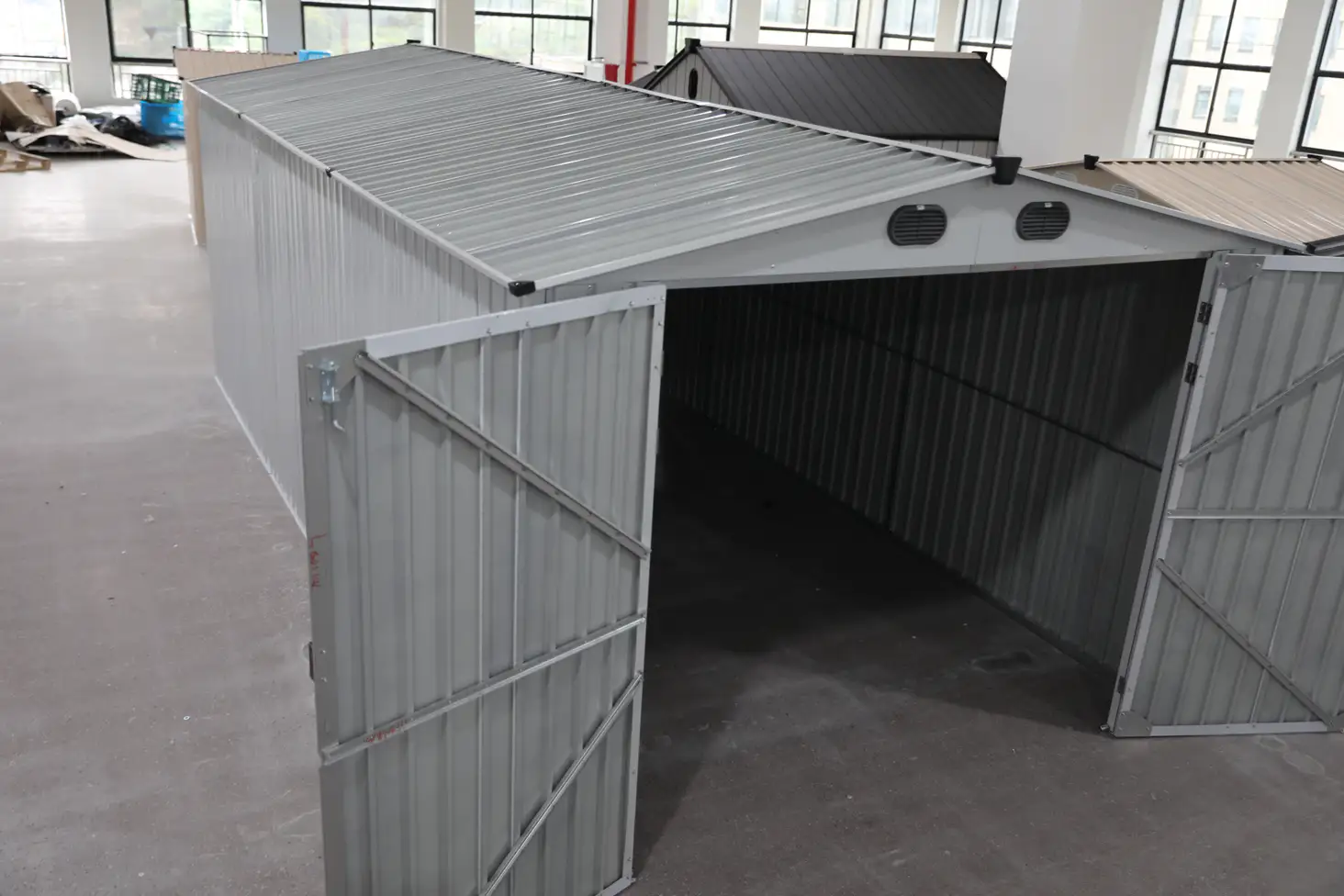 10x20-ft-single-car-metal-garage-scene-46
