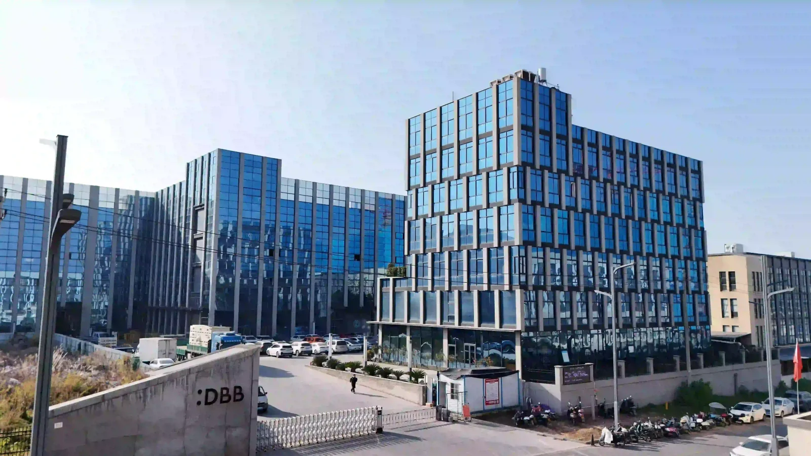 dibibi-factory-entrance
